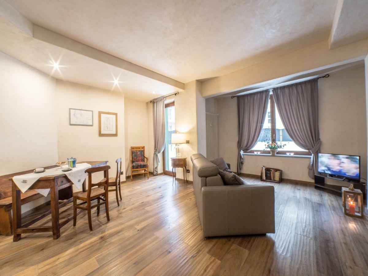 อินเชนโตร อาออสตา Apartment ภายนอก รูปภาพ